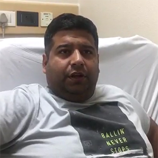 Vikrant Taneja aus Indien wurde im BLK Super Specialty Hospital einer Magenbypass-Operation unterzogen